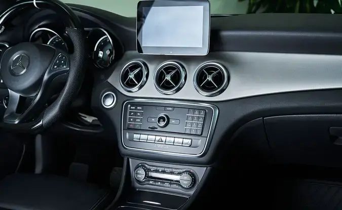 Mercedes benz GLA