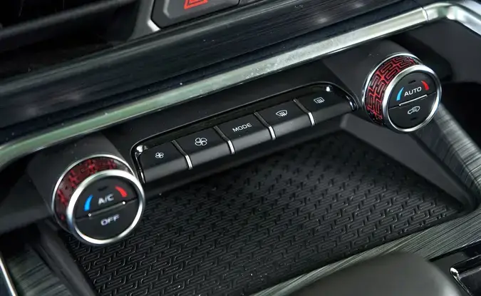 Geely Tugella