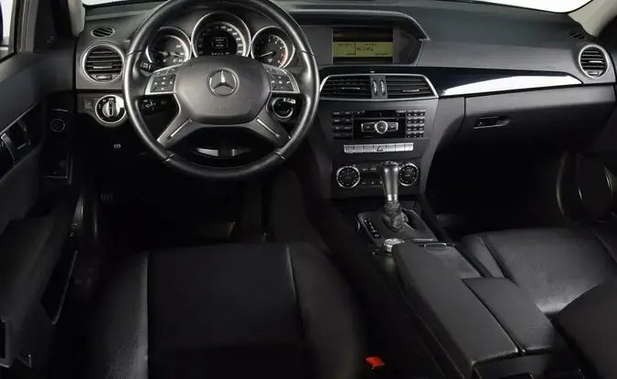 Mercedes benz C-Класс