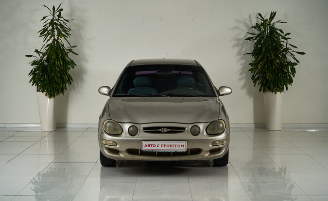 Kia Shuma