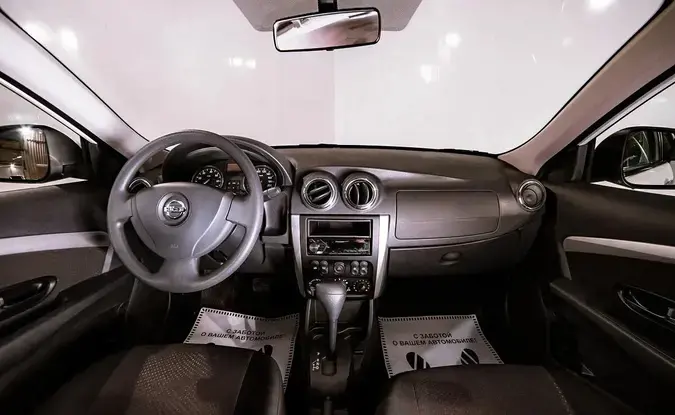 Nissan Almera