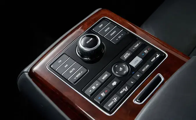 Hyundai Equus